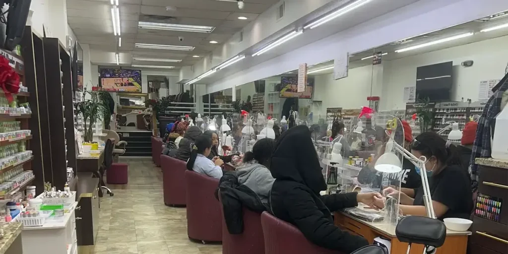 Mias Nail Salon & Spa