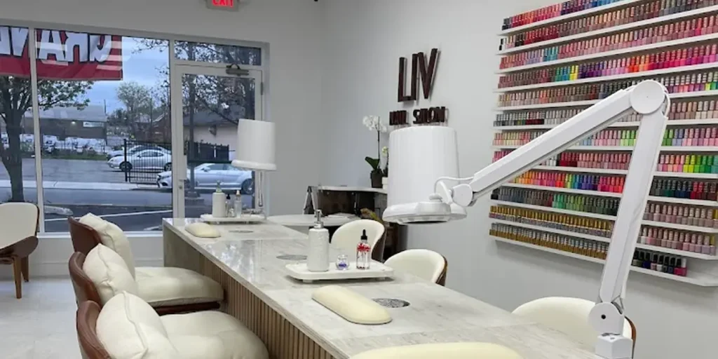 LIV NAILS in Woodbridge, NJ