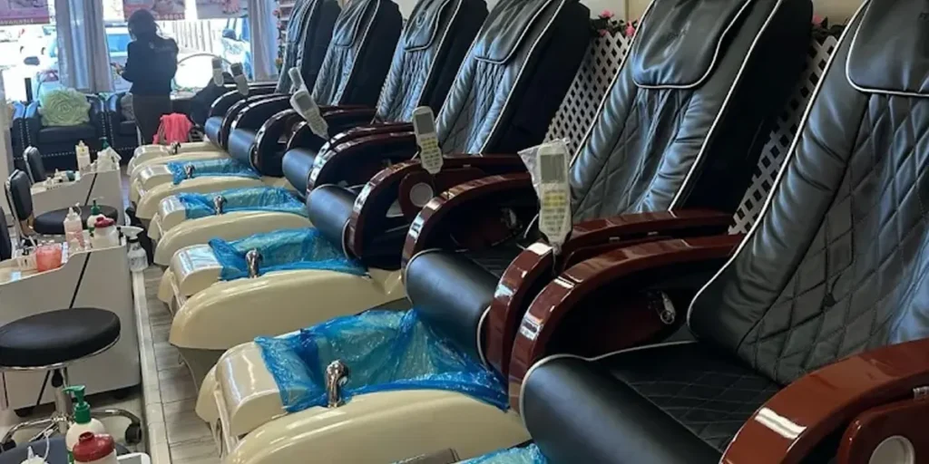 Love Nails Spa in Woodbridge, NJ