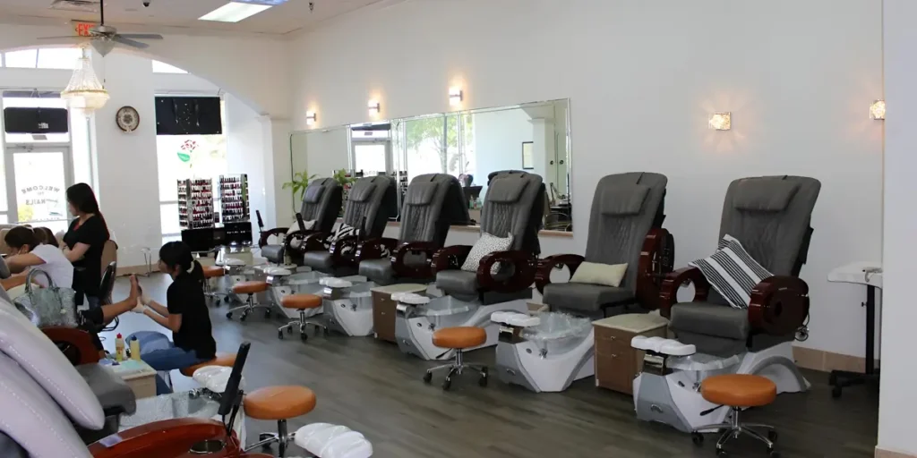 Luxury Nails in Garland, TX