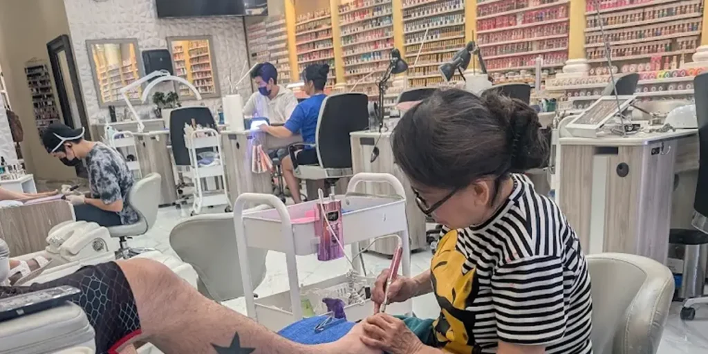Top Nail Salon in El Paso, TX